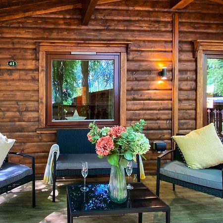 Leafy Hollow Lodge Louth  Eksteriør bilde
